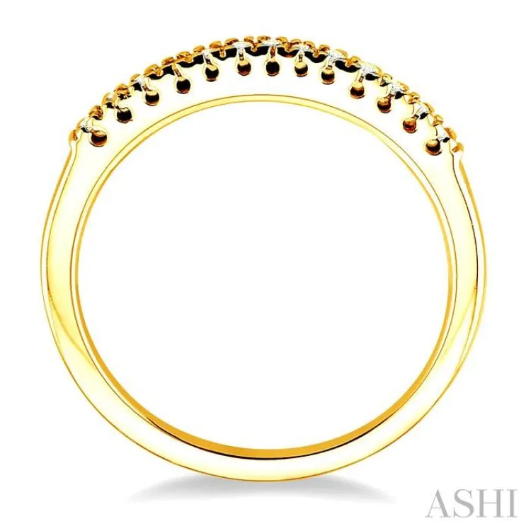 1/10 Ctw Round Cut Diamond Ring in 14K Yellow Gold