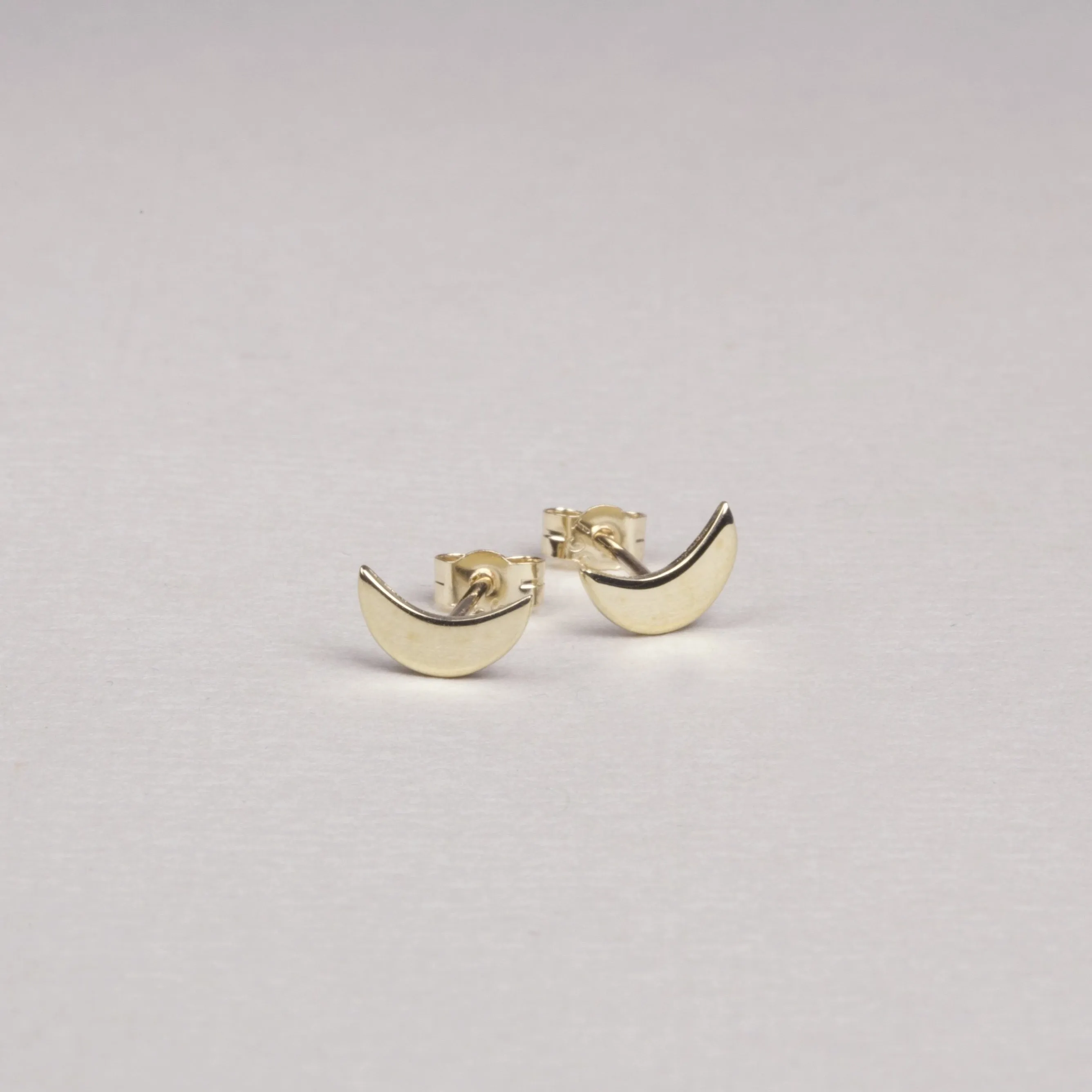 9ct Gold Crescent Studs