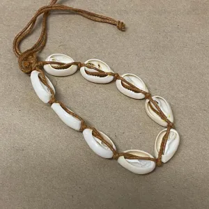 Cowrie Shell Bracelet (1) - Medium - Tan