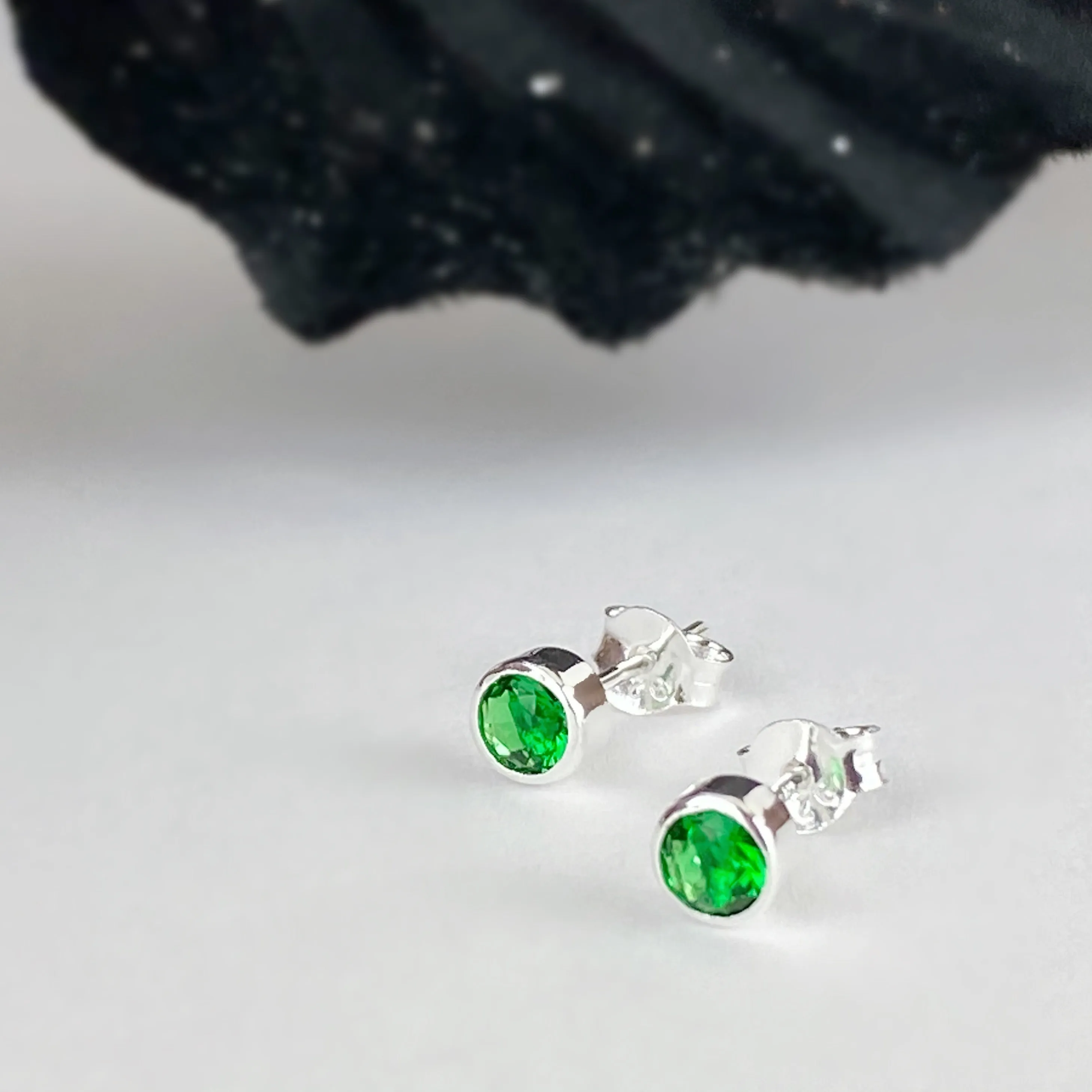 Emerald Sparkle Studs (May) - SE5057