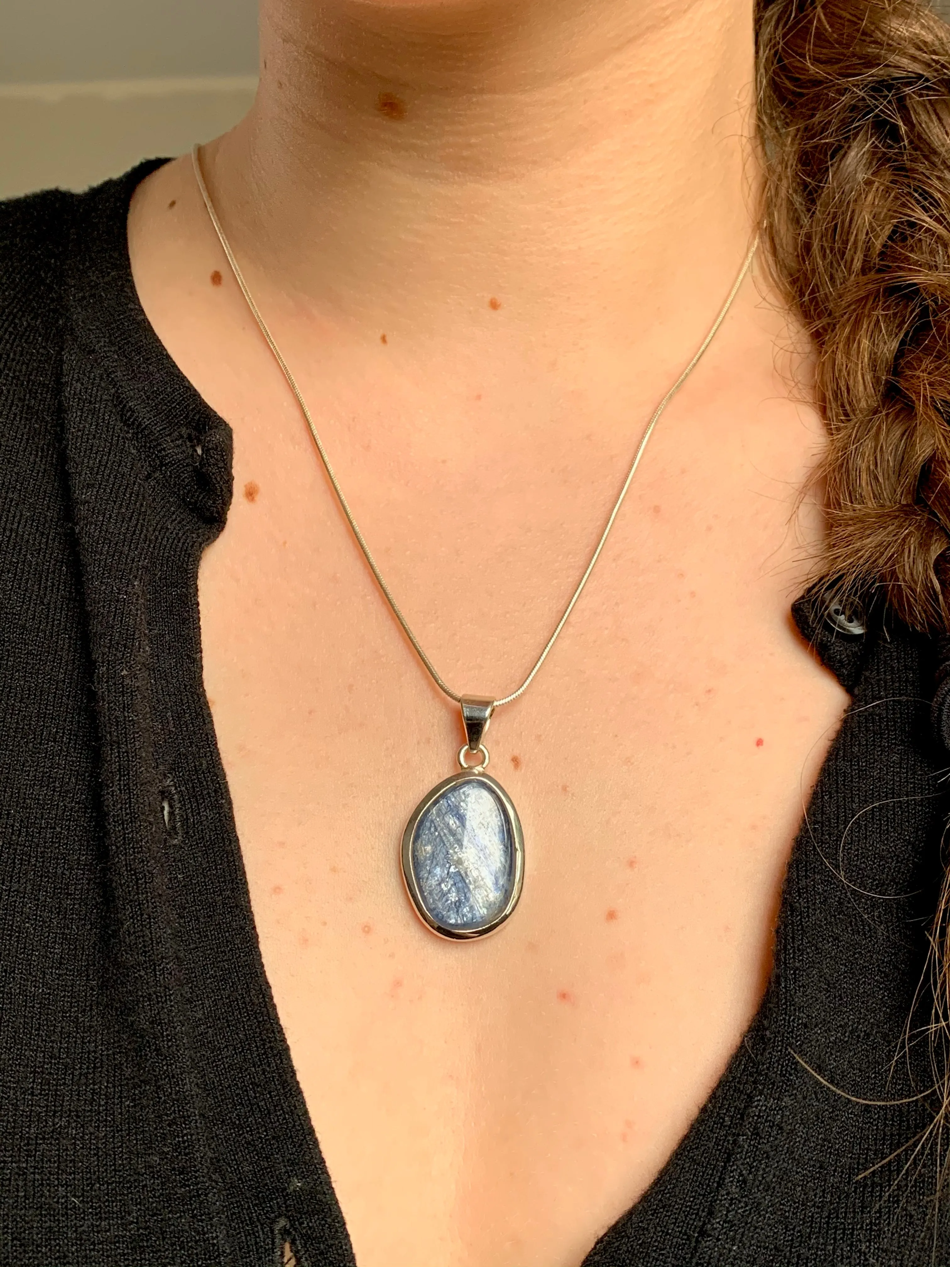 Kyanite Naevia Pendant - Freeform B