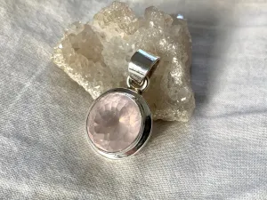 Rose Quartz Ansley Pendant - Faceted Round