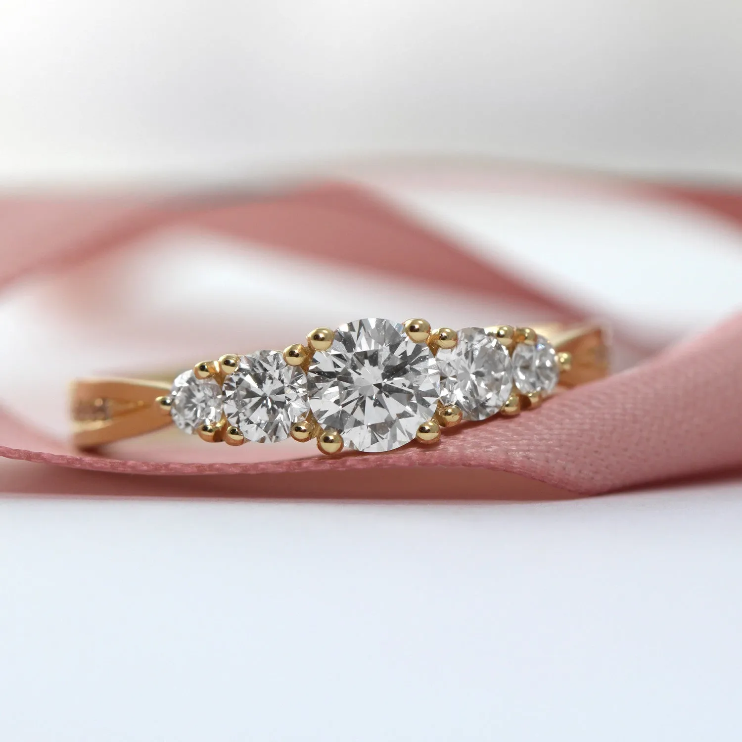 Suzana Gold Ring White Diamonds