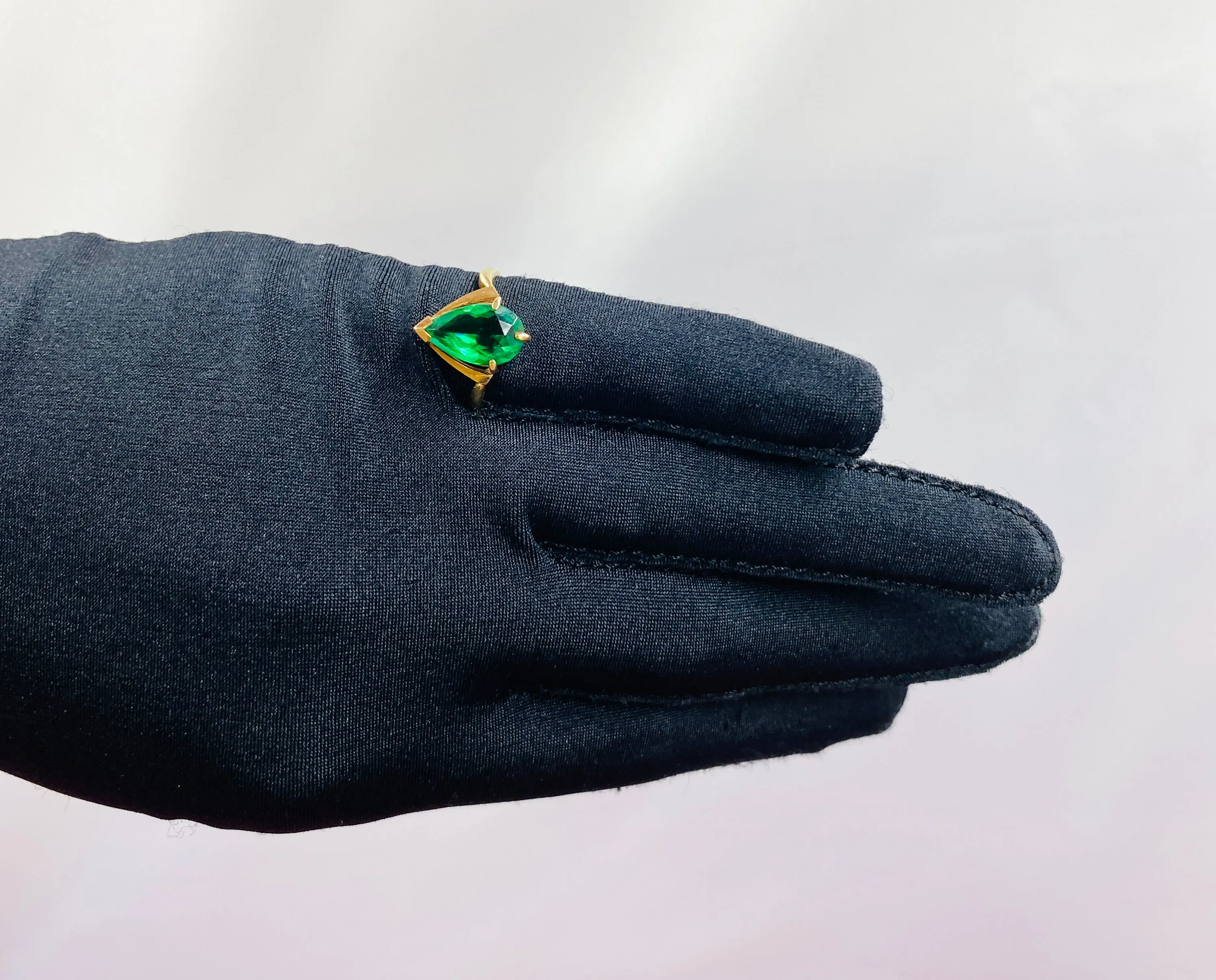 Vintage Green Emerald Pear Cut 10K Gold Ring, Size 6